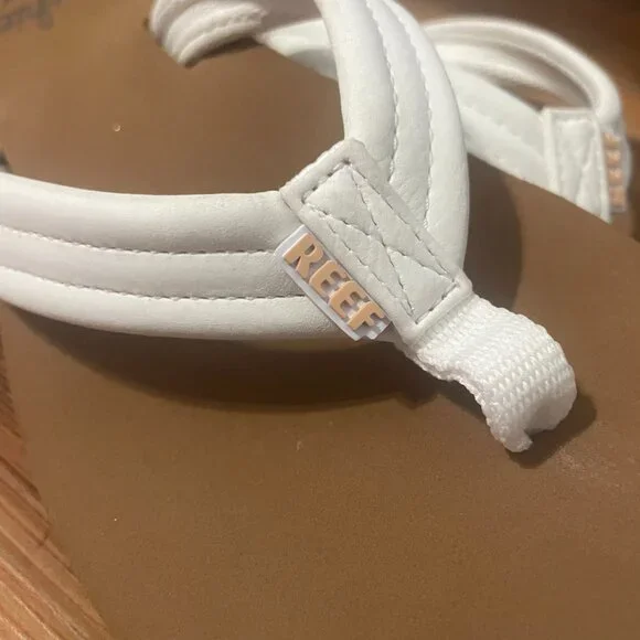 REEF Cushion Breeze Women's Flip Flop, Ultra Soft Cushion Footbed, Arch Support - Picture 5 of 6